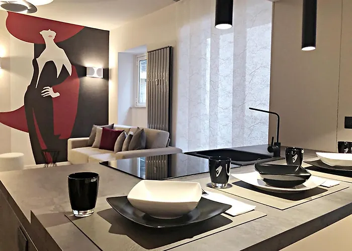 Solari Luxury Flat شقة ميلان